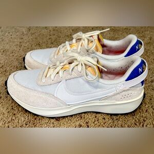 Women’s Nike Waffle Debut Vintage